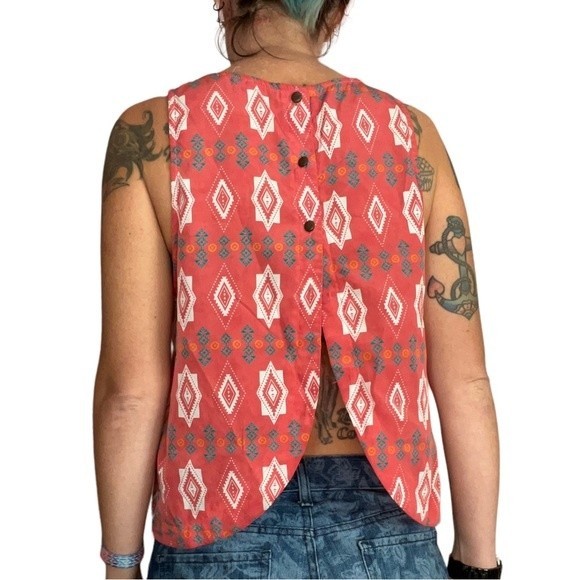 LUSH Medium Open Back Tank Top Aztec Pattern, Mesh Cutout, Tribal Sleeveless Top - Picture 4 of 11